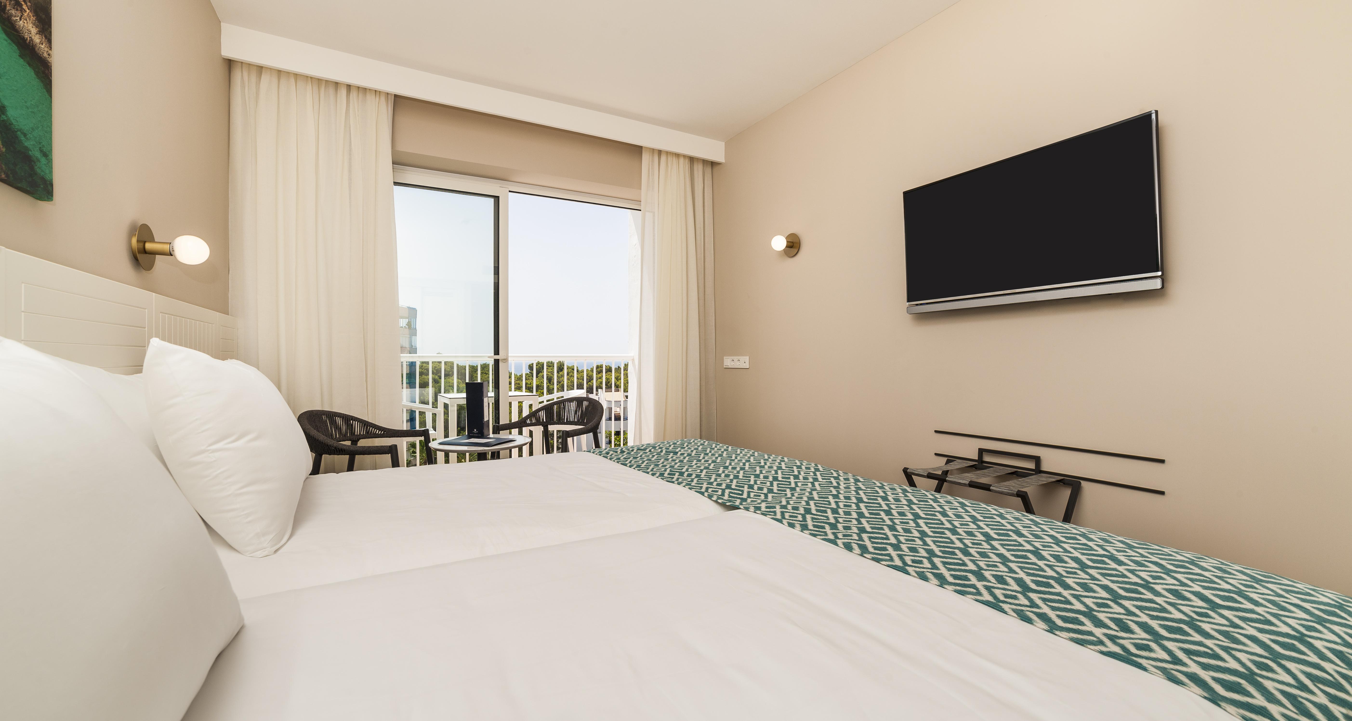Eurostars Marivent Hotel PMI Buitenkant foto Room with balcony